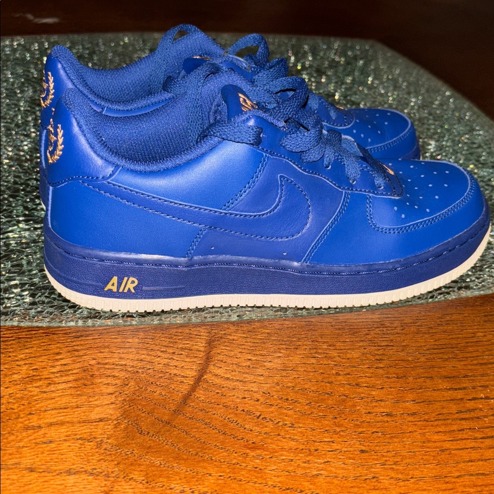 Nike Air Force One - Picture 6 of 9